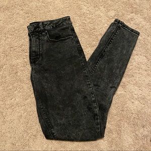 Black curvy skinny jeans